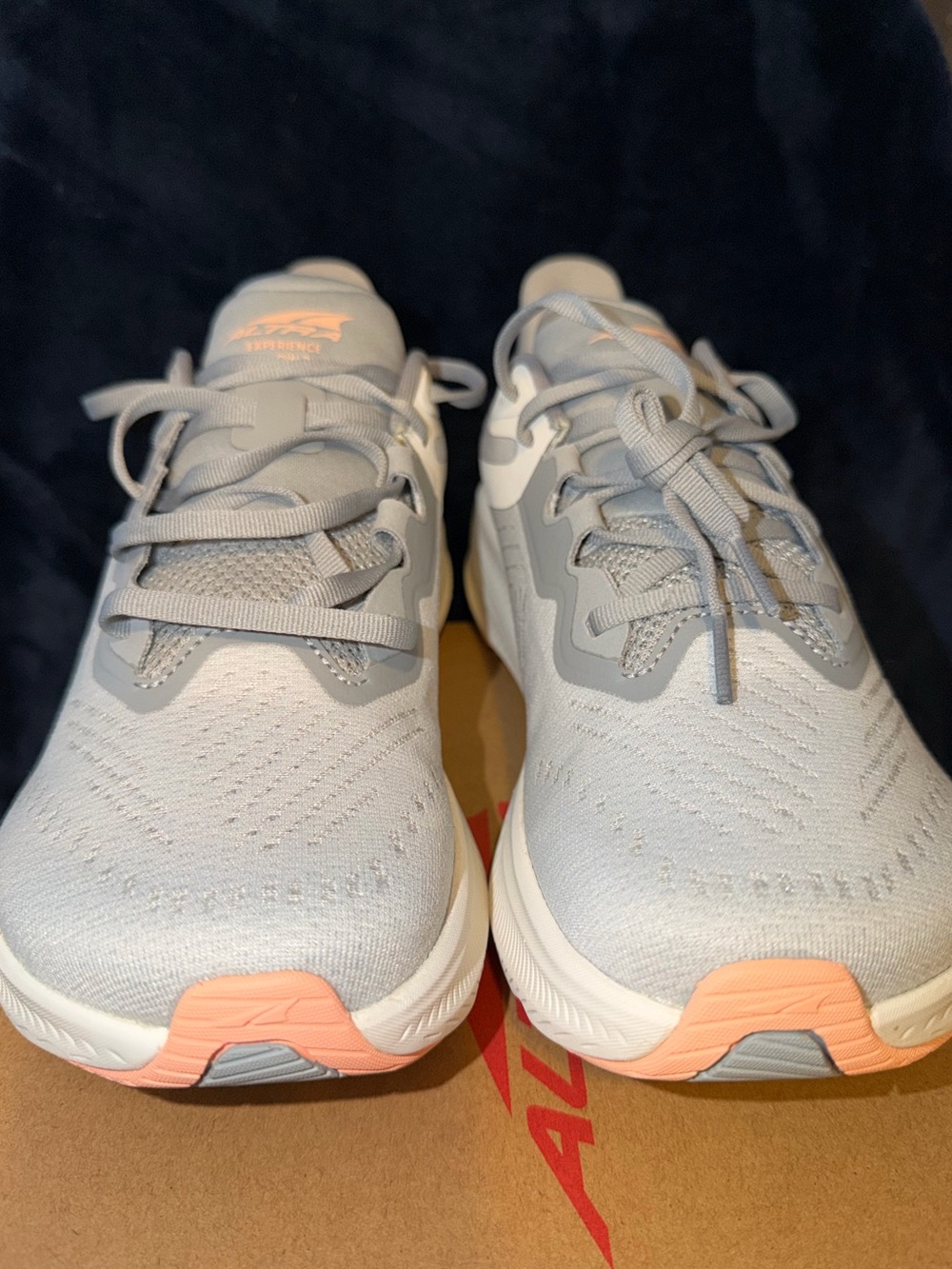 NIB/NWT Women’s Altra Running Experience Flow 2 - Size 8.5 - Picture 2 of 9